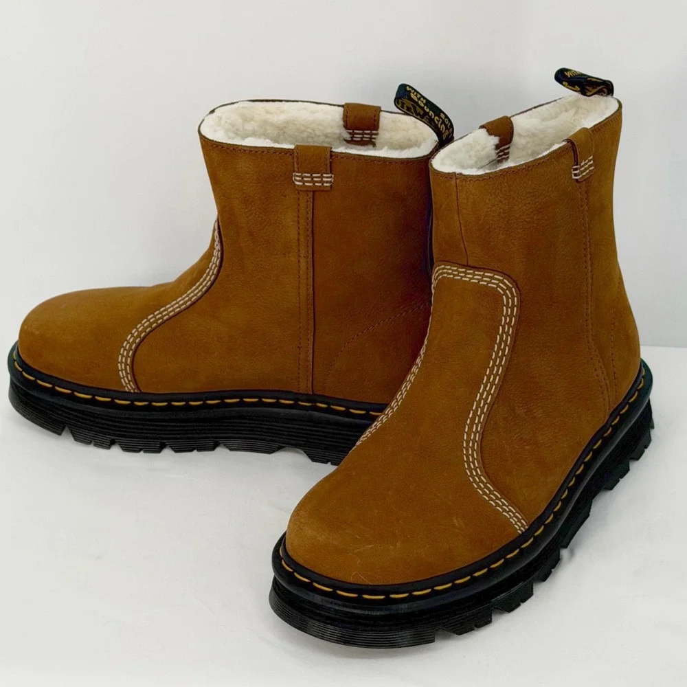 Dr. Martens Zebzag Rigger WL Tan Nubuck Faux Fur Lined Boots 10 NEW 111-01